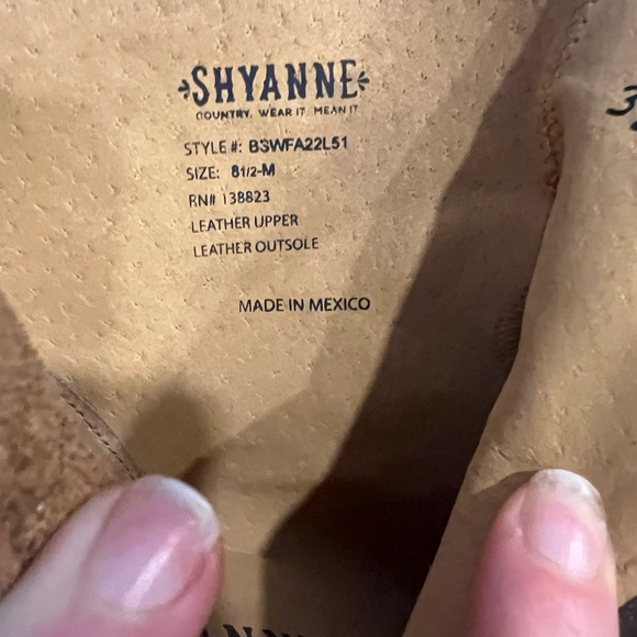 Shyanne White Booties - Picture 4 of 5